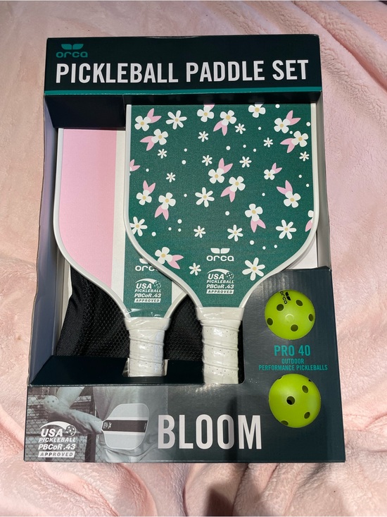 Other - NIB Orca Pickleball Paddle Set w Balls and Carrying Bag Floral Bloom Print